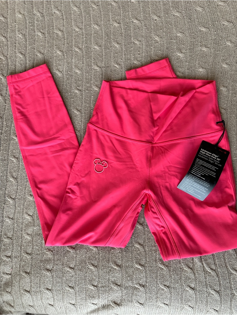 NWT Lululemon x Disney Align HR Pant 25”, Lip Gloss Minnie Mouse, Size 6 - Picture 3 of 8